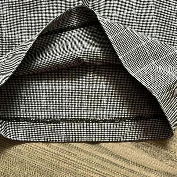 ✨🆕dynamite🆕✨ | Elle blue  plaid mini skirt - Picture 4 of 10